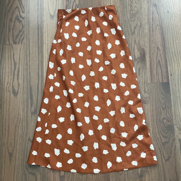 FOREVER 21 midi skirt :) - Picture 2 of 5